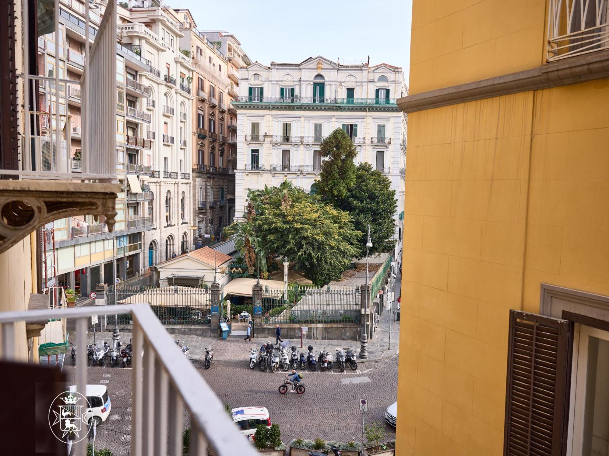 Vista Piazza Dei Martiri Panzió Nápoly Kültér fotó